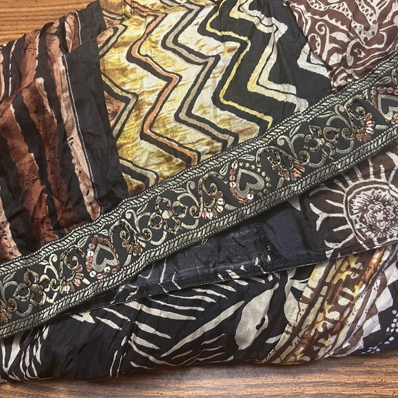 Chico's Silk broom stick lined skirt, size 2 or Large - Picture 4 of 5